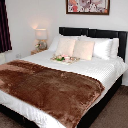 29Ew Dreams Unlimited Serviced Accommodation- Staines - Heathrow Stanwell Dış mekan fotoğraf
