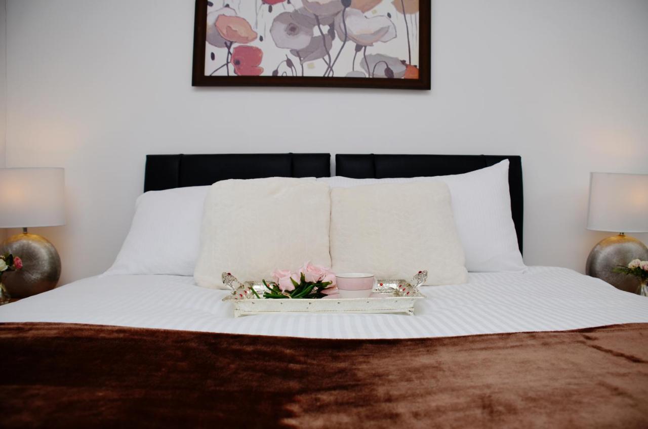 29Ew Dreams Unlimited Serviced Accommodation- Staines - Heathrow Stanwell Dış mekan fotoğraf