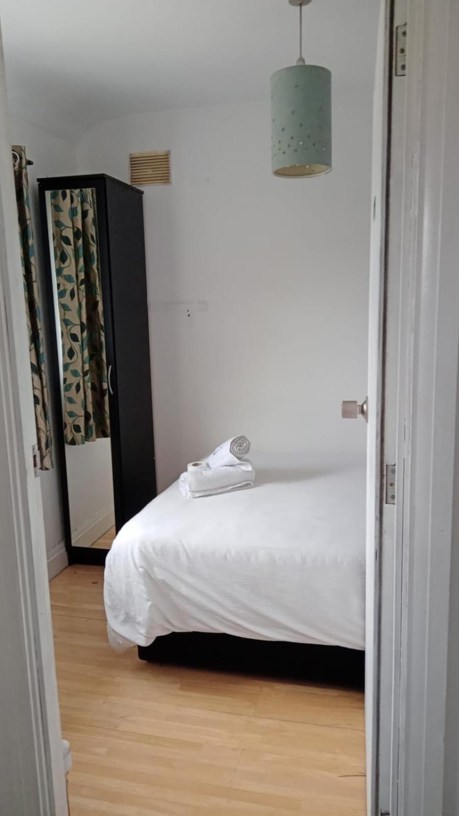29Ew Dreams Unlimited Serviced Accommodation- Staines - Heathrow Stanwell Dış mekan fotoğraf